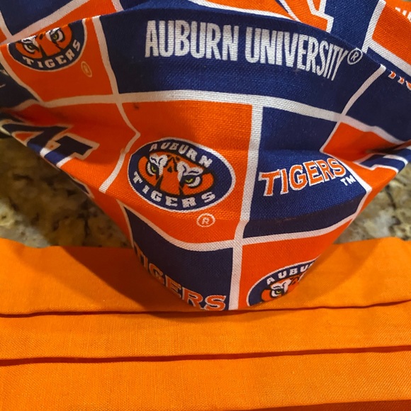 Lot 2 University of Auburn face mask LADIES Teen - Picture 3 of 4